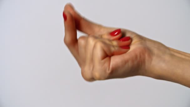 女性の手で指をスナップ — ストック動画