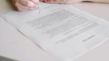 Ünlü el imzası bir belge, imza konsepti