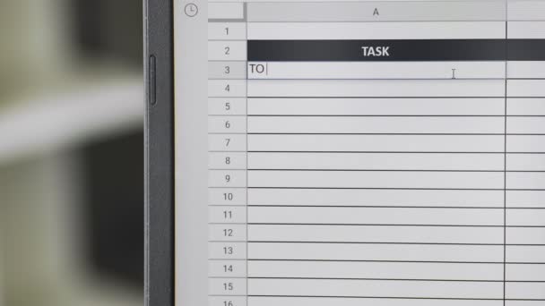 Person marking task TO BOOK A HOTEL in online plan, to-do list — Stock Video