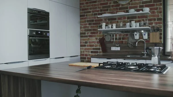 Modern luxury empty kitchen. Ready for cooking and baking — Stock Photo, Image