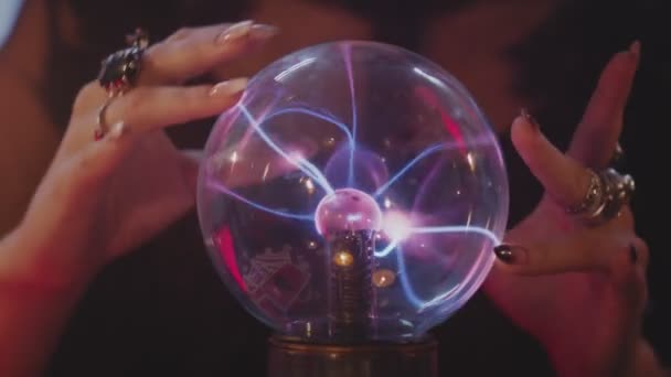Close up of fortune teller performing ritual and crystal ball foreseeing future — Stock video