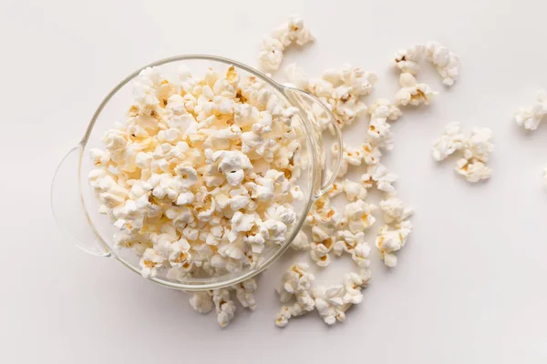 Popcorn-Schale isoliert auf weißem Hintergrund — Stockfoto