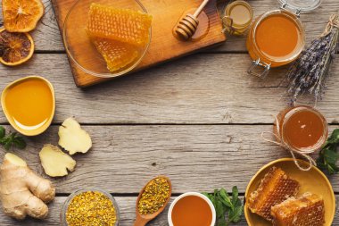 Eski ahşap zemin üzerine bal türleri