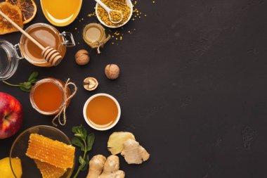 Ahşap tabakta bal türleri