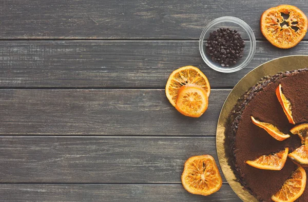 Çikolatalı kek krem ve profiterol