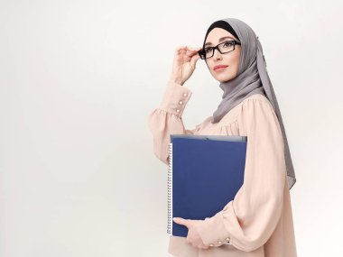 Doğu iş kadın holding belgeleri