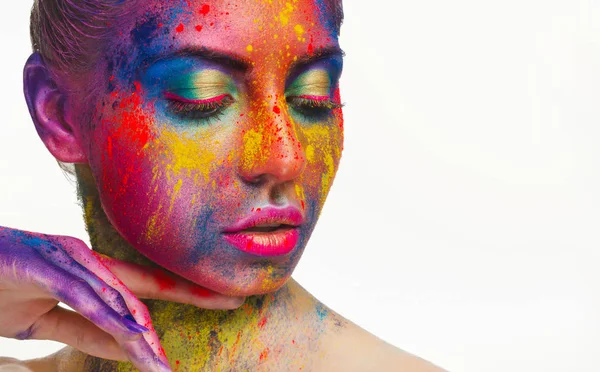 Güzel kadın portre ile parlak sanat makyaj