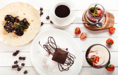 Modern restoran tatlılar, üstten görünüm ürün yelpazesine