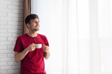 Mutlu bir adam ve kahve, sabah kopya alanı ile