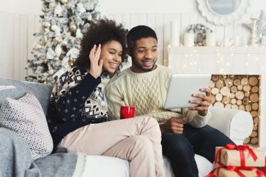 Genç blogcular Noel video evde kayıt