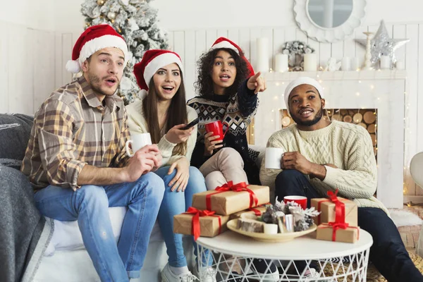 Traditional Christmas Movie Excited Multiethnic Friends Watching Home Spending Holiday — Stock Photo, Image