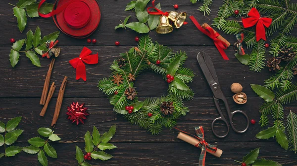 Process of creating wreath with various decorations — Stock Photo, Image