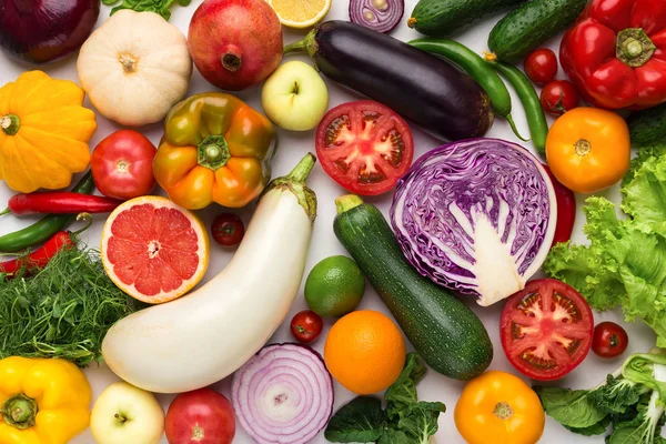 Surtido de frutas y verduras naturales frescas — Foto de Stock