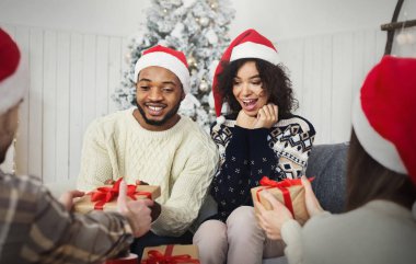 Christmas paylaşımı zevk arkadaş evde sunar