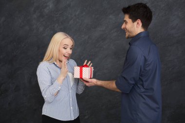 Mutlu çift hediyeler, kopya alanı değişimi