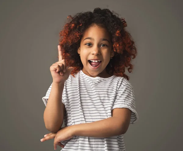 Brilliant idea concept, black girl having solution — Stock Photo, Image