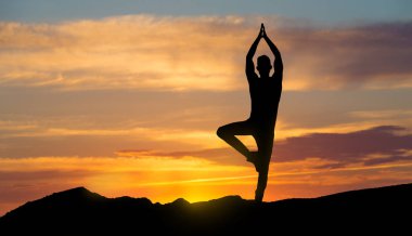 Pratik yoga nefes egzersiz yapma sunrise, dostum