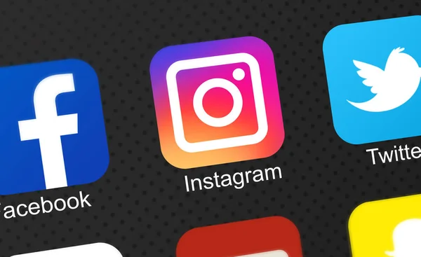 KHARKOV, UCRAINA - 23 dicembre 2018: applicazione Instagram su iPhone X — Foto Stock