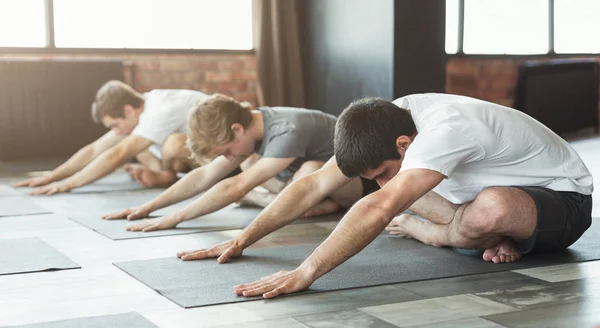 Corso di yoga terapia schiena sana, concetto Foto Stock Royalty Free
