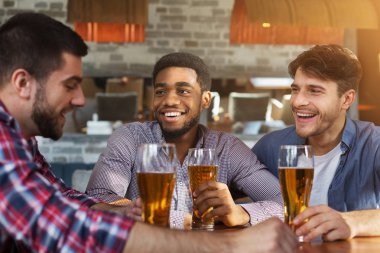 En son haber paylaşımı. Farklı arkadaş sohbet çubuk