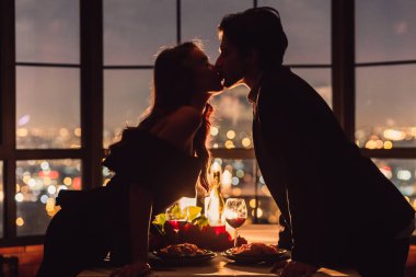 Romantik akşam konsepti için romantik yer