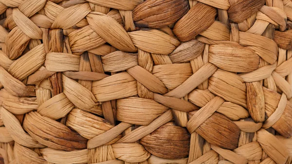 Oude rieten handwerk uit natuurlijke rotan, close-up — Stockfoto