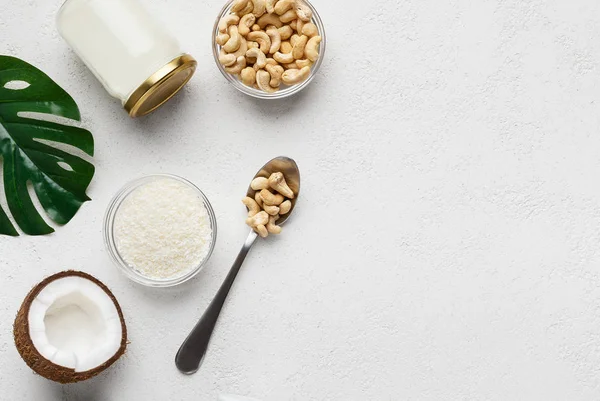 Conjunto de alimentos de coco e castanha de caju — Fotografia de Stock