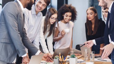 İş arkadaşlarınızın bilgisayar kullanma office veri çözümleme