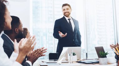 İş adamları lideri toplantısı için alkış