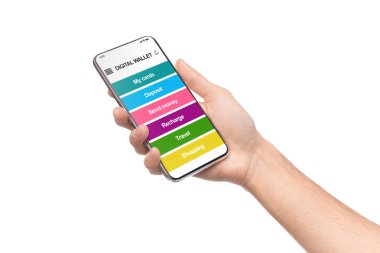 Smartphone dijital m-cüzdan uygulaması ile tutan adam