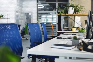 Çalışma için çağdaş ofis, rahat işyeri iç