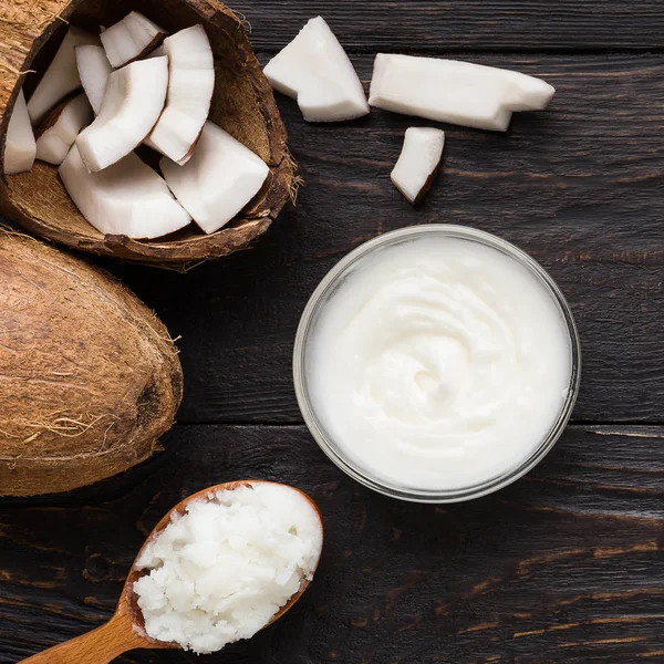 Coconut butter in bowl and spoon — Stock Photo, Image