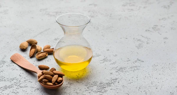 Sweet almond oil — Stock Photo, Image