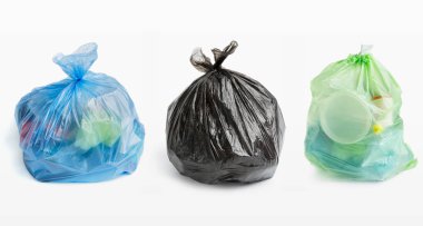 Arka arkaya üç tam çöp torbası