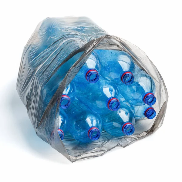 Sacco della spazzatura con bottiglie di plastica — Foto Stock