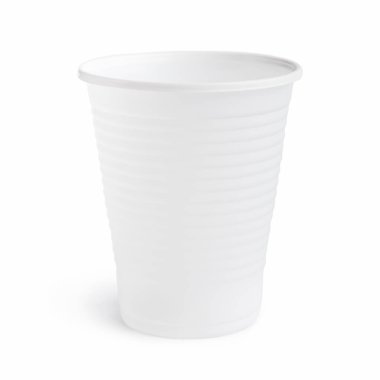 Beyaz üzerine plastik bardak.