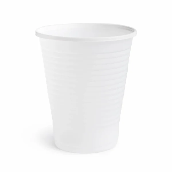 Tazza di plastica su bianco — Foto Stock