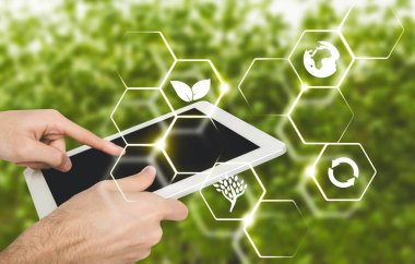 Dijital tablet kullanarak erkek el, tarım sanal simgeler