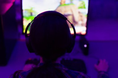 Oyuncular Veya Streamer Kız Arkadaşlar ile oynarken