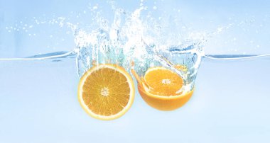 Su taze portakal yarıya düşen Splash