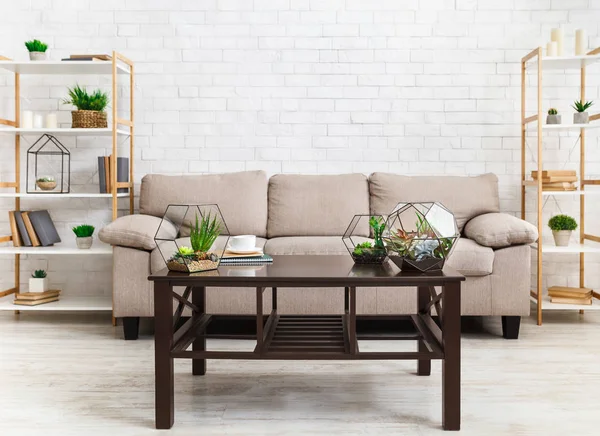 Escandinavo minimalista concepto de sala de estar, espacio de copia — Foto de Stock