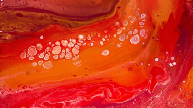 Beyaz nokta, lekeler ve mercan kırmızısı, soyut arka plan üzerinde bukleler