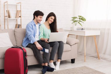 Çift rezervasyon otel online dizüstü bilgisayar, boş alan