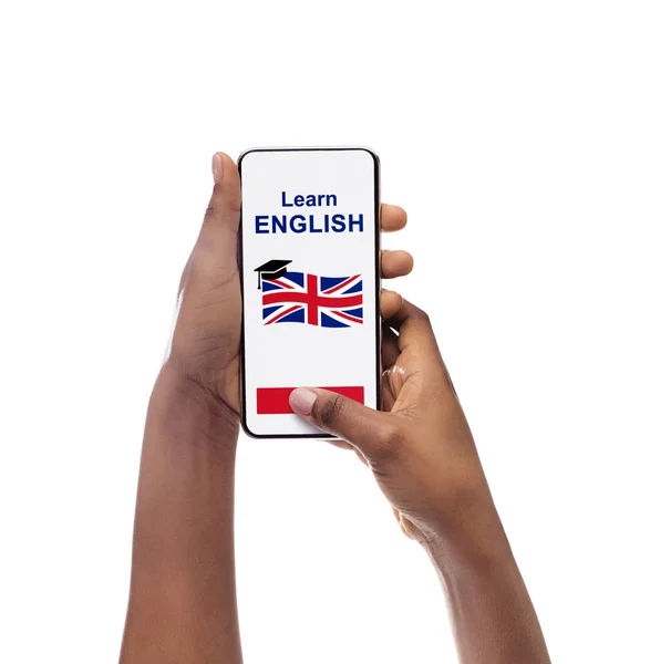 Aprendendo Inglês App na tela do telefone em mãos negras das mulheres — Fotografia de Stock