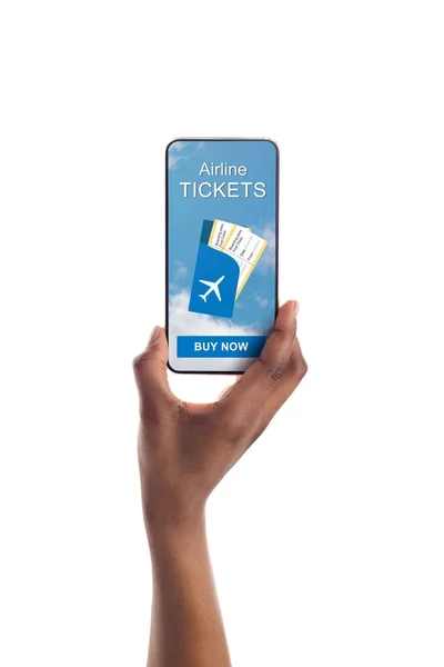 Wonmans elinde cep telefonu ekranında uçak biletleri için başvuru — Stok fotoğraf