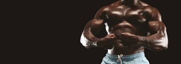 Zugeschnittenes Foto eines männlichen Afro-Fitnessmodells — Stockfoto