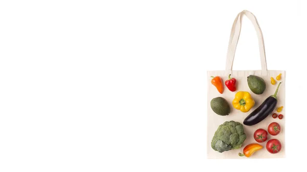 Cotton reusable shopping bag with eco vegetables — Stock Photo, Image