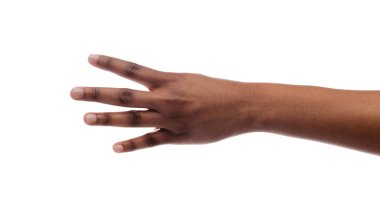 Beyaz arka plan üzerinde parmakları ile kadın el yapma sayısı dört