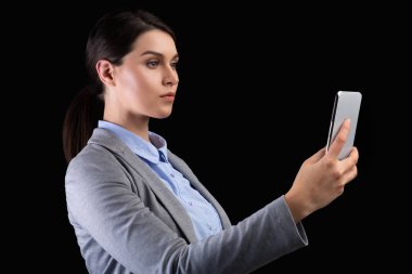 İş Lady Kullanarak Cep Telefonu Tanımlayıcı Kişi, Studio Shot