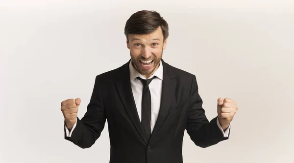 Businessman Shouting Shaking Fists On White Background, Panorama — Stok Foto